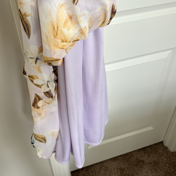 Calvin Klein size 12 floral cocktail dress with layered hem. Fully lined. - Picture 7 of 7